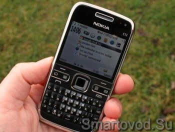 Nokia высмеяла Apple: держите свой телефон, как хотите